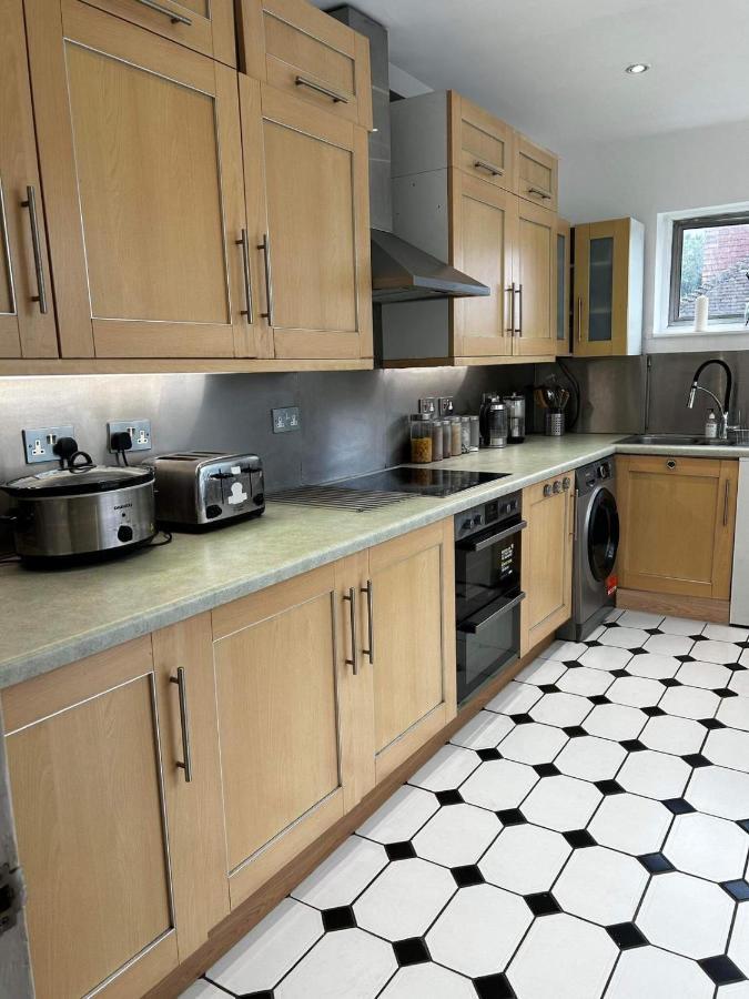 Don'T Wake Me Up. South London. Sleeps 6 Hotel ภายนอก รูปภาพ